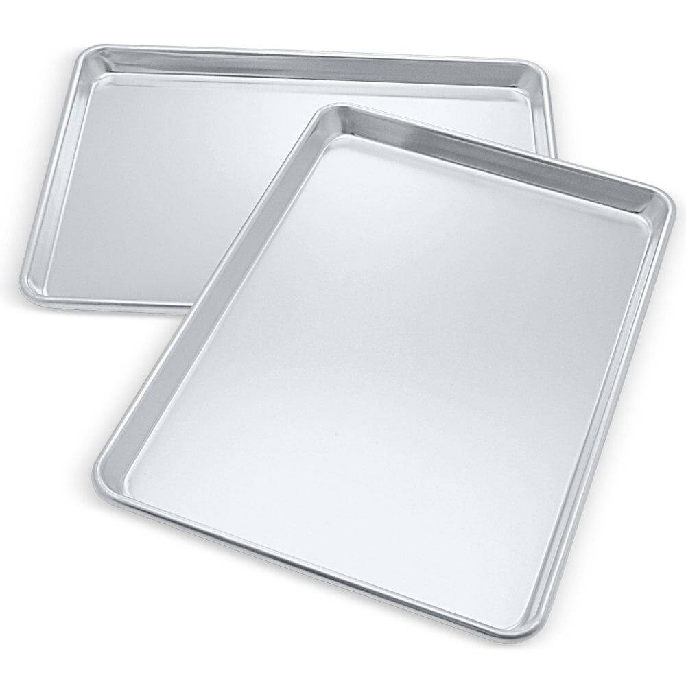 http://www.crowncookware.com/cdn/shop/products/half-baking-sheet-13-x-18-inch-182351.jpg?v=1628789377