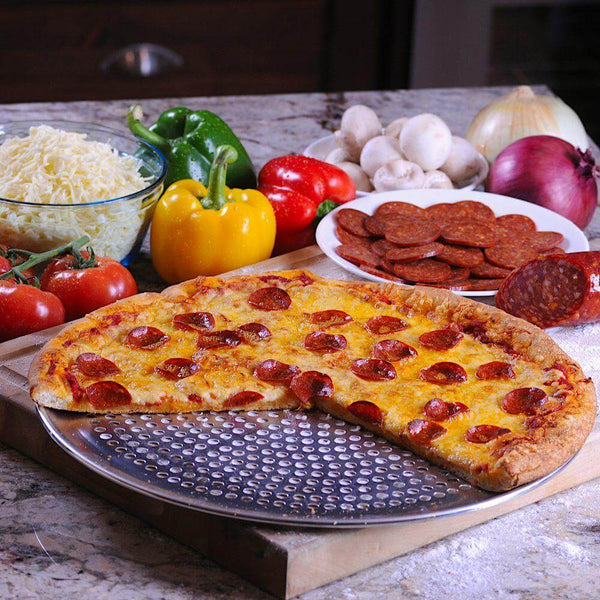 PERFECTION PIZZA PANS - PIZZA PANS WITH HOLES - Crown Cookware, Canadian Made, Crunchy Pizza